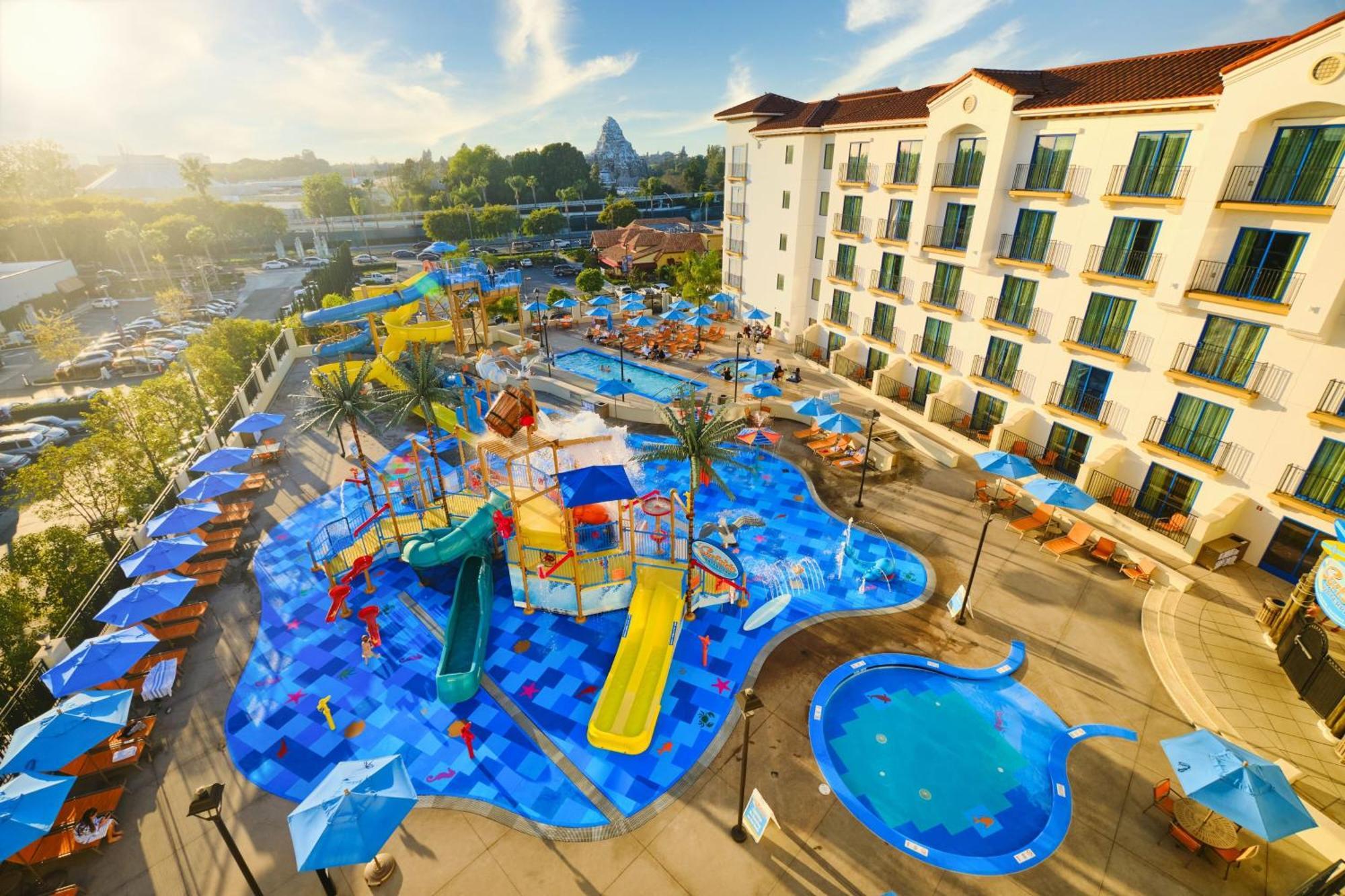 Courtyard Anaheim Theme Park Entrance Hotel Екстериор снимка